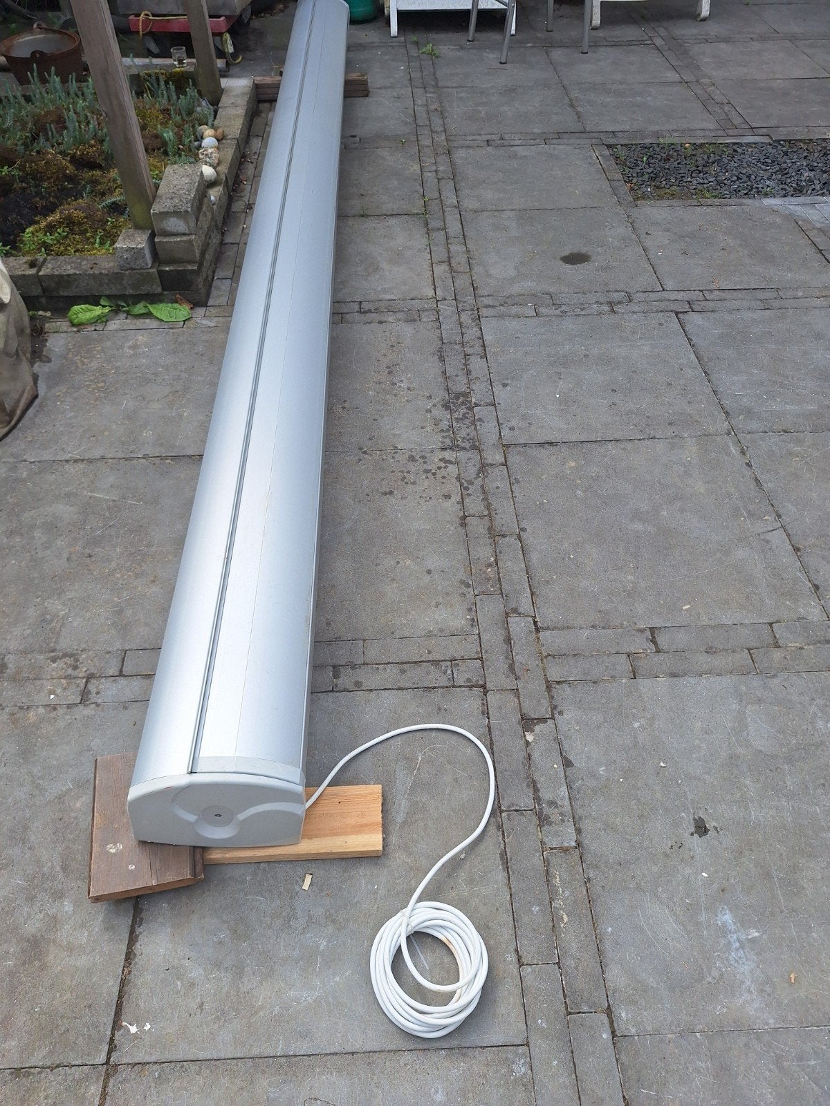 Verano Knikarmscherm - Elektrisch - Beige/Wit gestreept, Tuin en Terras, Zonneschermen, Gebruikt, 450 cm of meer, Elektrisch, Ophalen of Verzenden