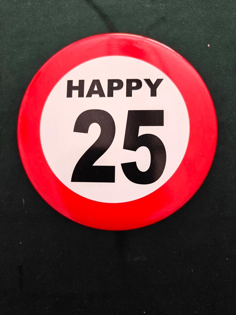 25 jaar, button., Ophalen of Verzenden, Overige materialen