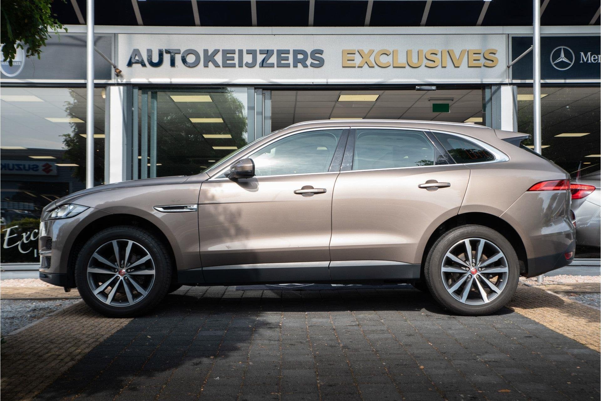 Jaguar F-Pace 2.0 Portfolio Pano AWD 20d Navi Leer Meridiam, Automaat, Gebruikt, 4 cilinders, 179 pk
