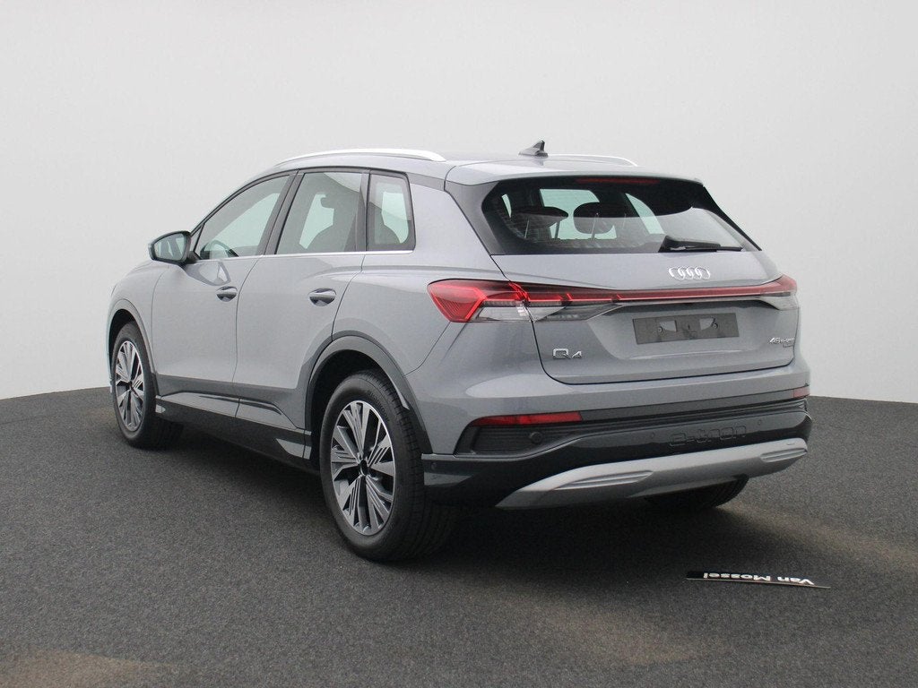 Audi Q4 e-tron Advanced 45 quattro | Stoelverwariming | Matr, Auto's, Audi, Zwart, 82 kWh, 2135 kg, 286 pk