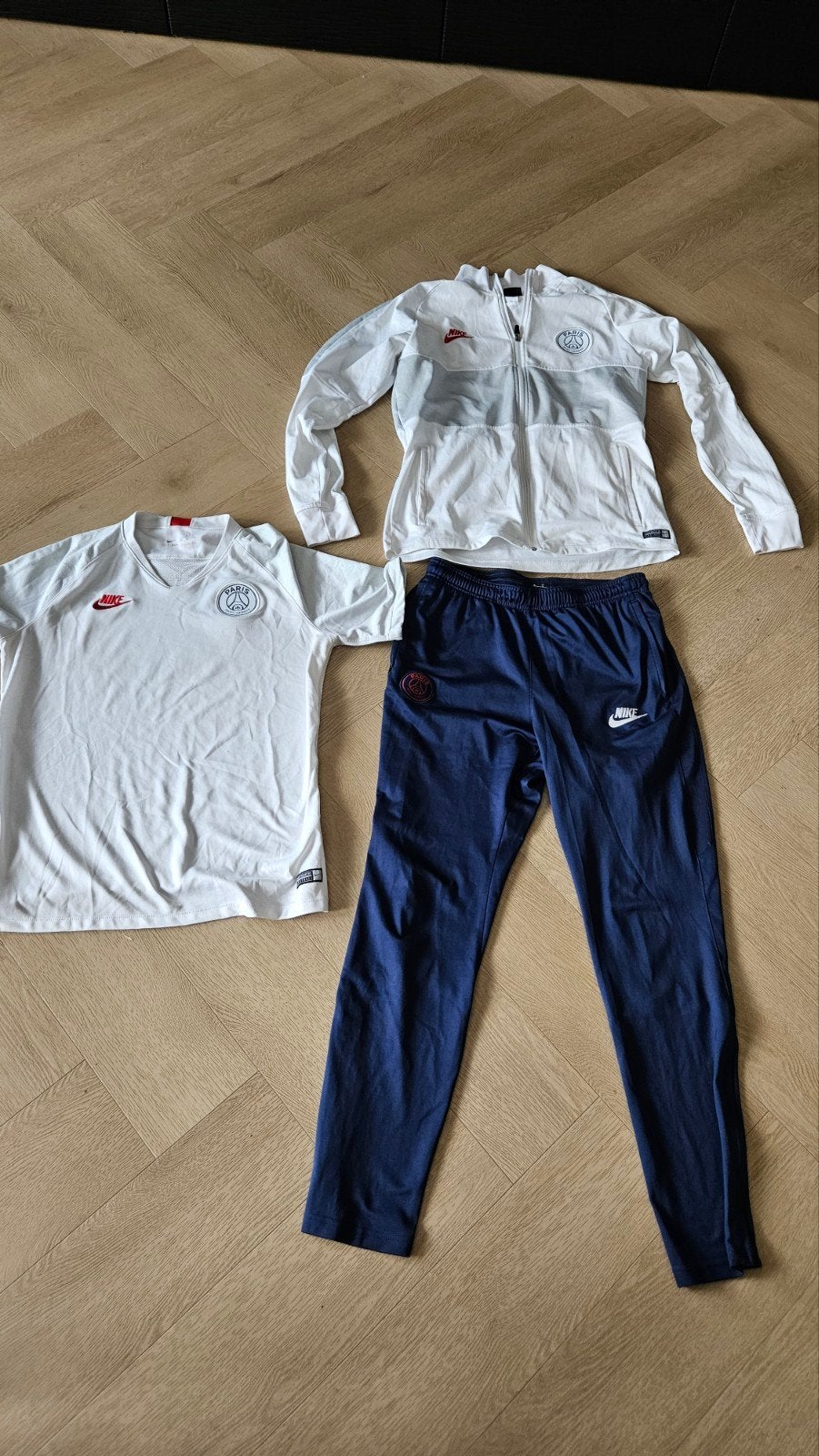 Paris Saint Germain trainingspak en shirt maat M, Maat M, Ophalen of Verzenden, Zo goed als nieuw, Trainingspak