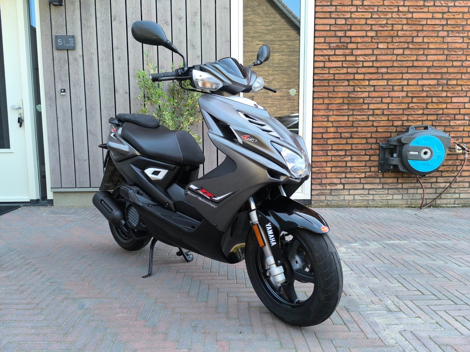Zeer Nette Yamaha Aerox 50CC 4T BW 2014 - KM 12.629, Fietsen en Brommers, Scooters | Yamaha, Ophalen, Aerox, Maximaal 45 km/u