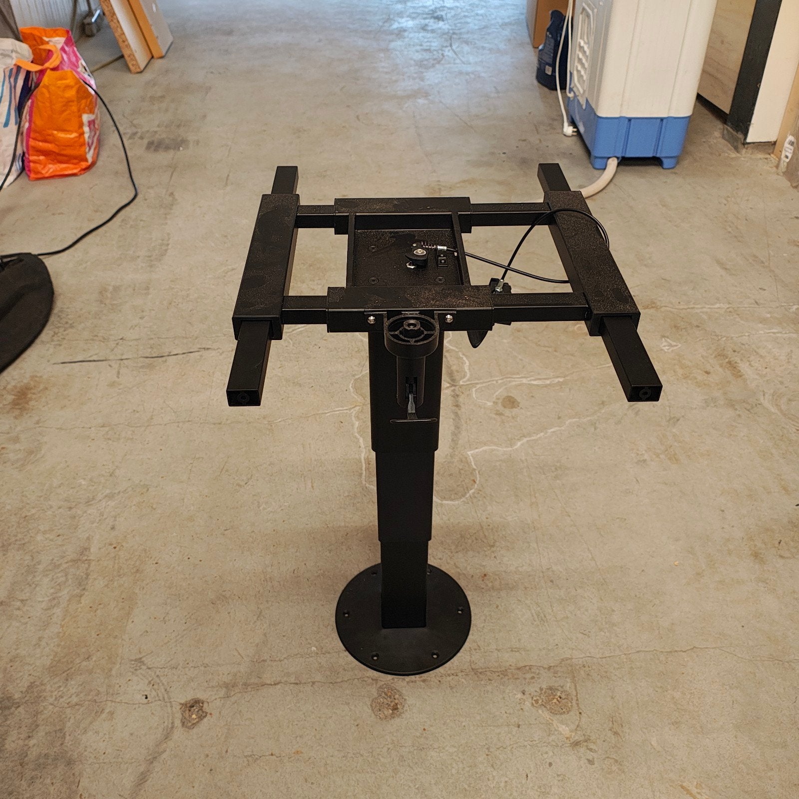 Nieuwe In hoogte verstelbare en verschuifbare tafel poot, Ophalen of Verzenden, Nieuw