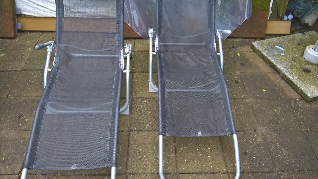 TE koop aangeboden mooi twee ligstoelen metaal ., Ophalen of Verzenden, Gebruikt, Metaal, Verstelbaar