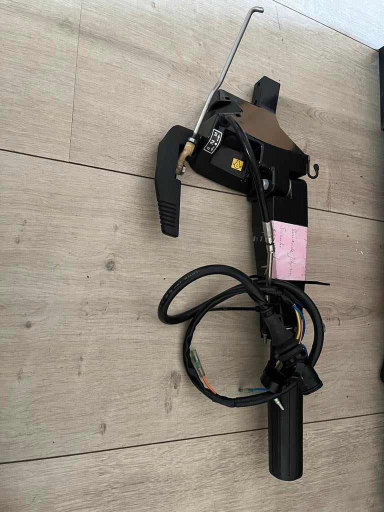 Gashendel suzuki evinrude johnson  9.9,  15 pk, Ophalen of Verzenden, Zo goed als nieuw, Boor- en/of Breekhamer