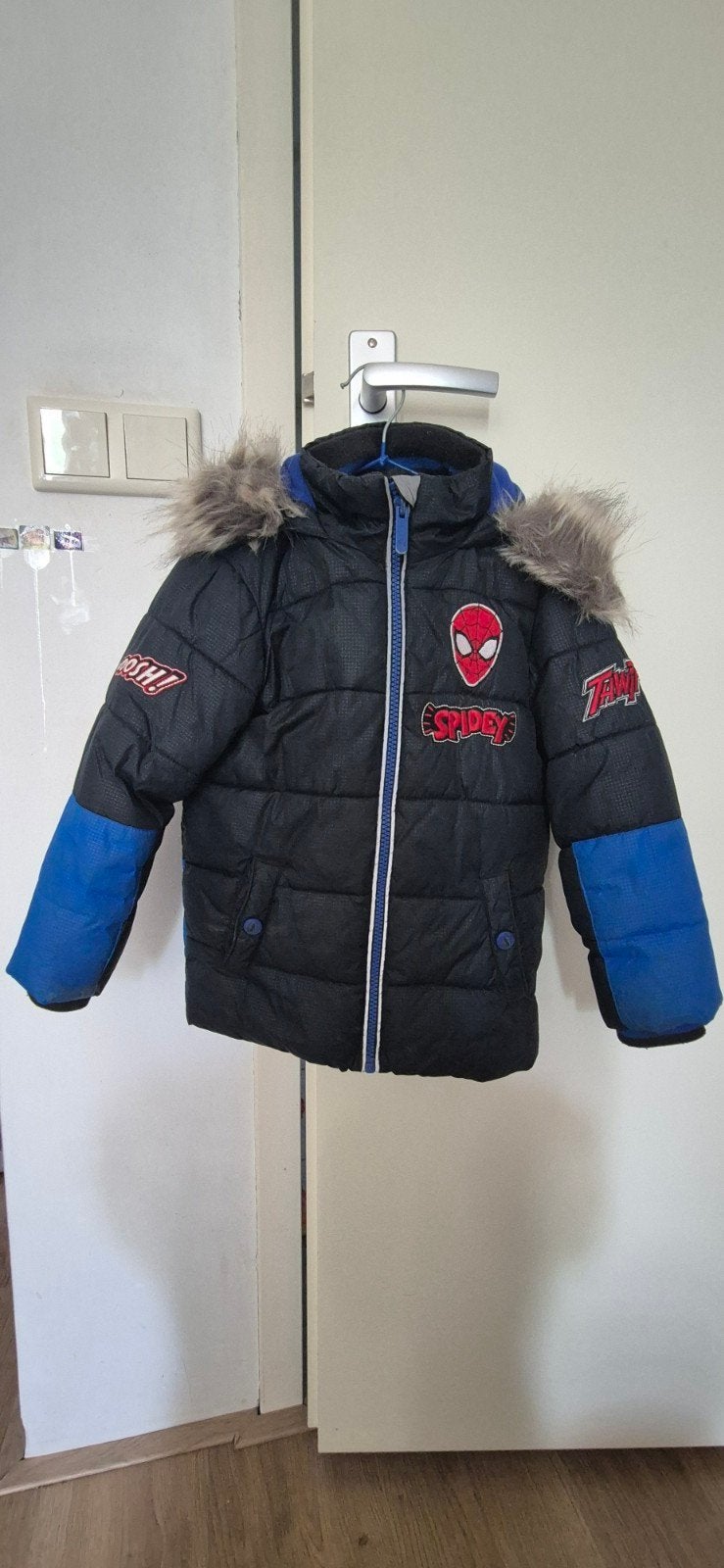 Winterjas voor jongens - Maat 98 Spiderman, Ophalen of Verzenden, Zo goed als nieuw, C&A, Jongen