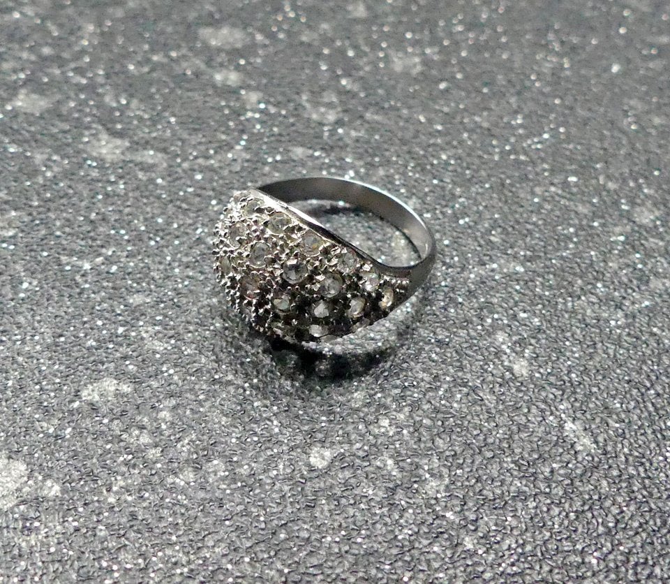 Zilveren ring bol steentjes zilver 925, Gebruikt, Ophalen of Verzenden, 17 tot 18, Dame