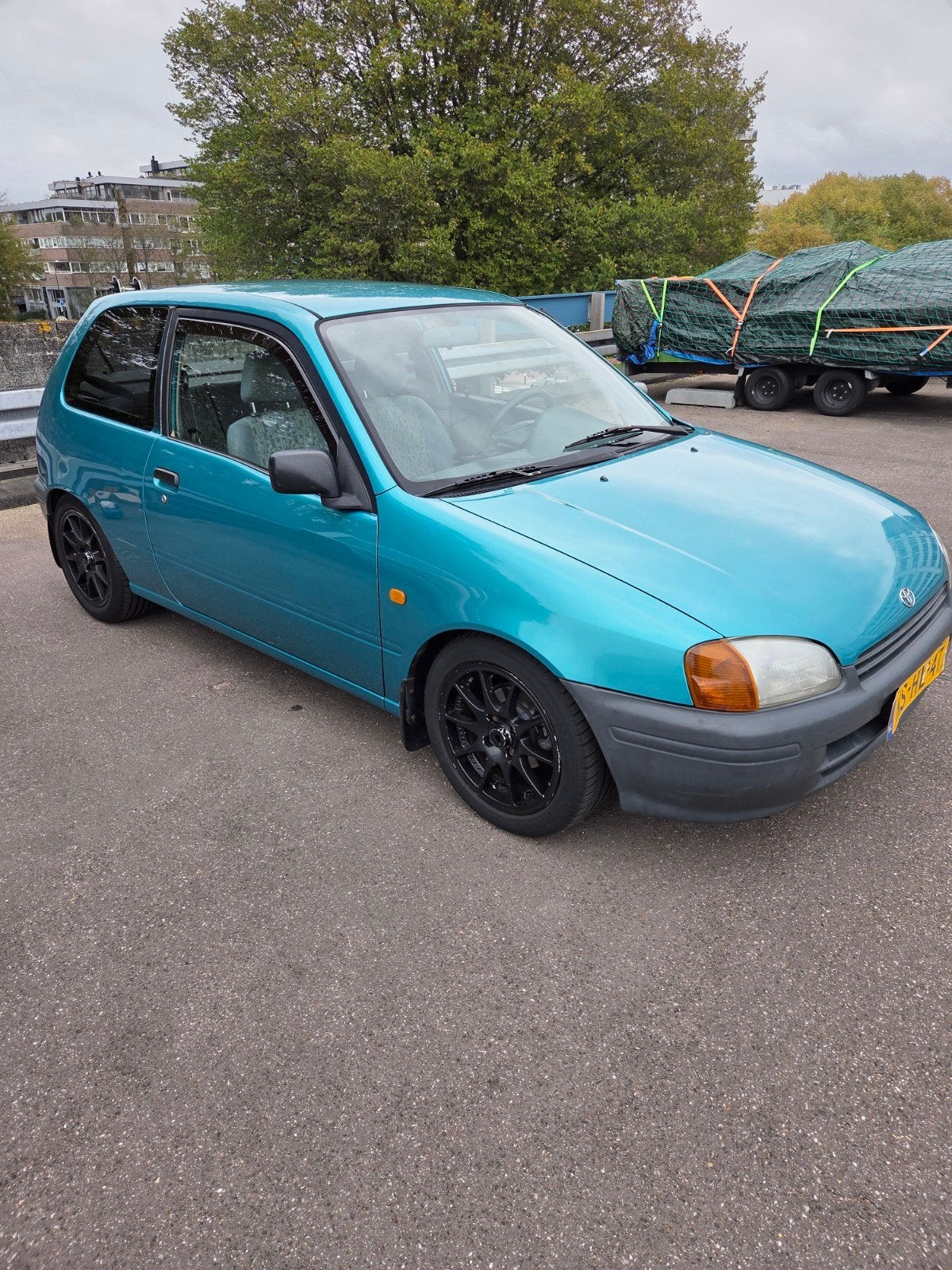 Toyota Starlet 1.3 16V 1996 Groen APK tot 10-2028, Auto's, Voorwielaandrijving, Stof, 4 cilinders, Starlet