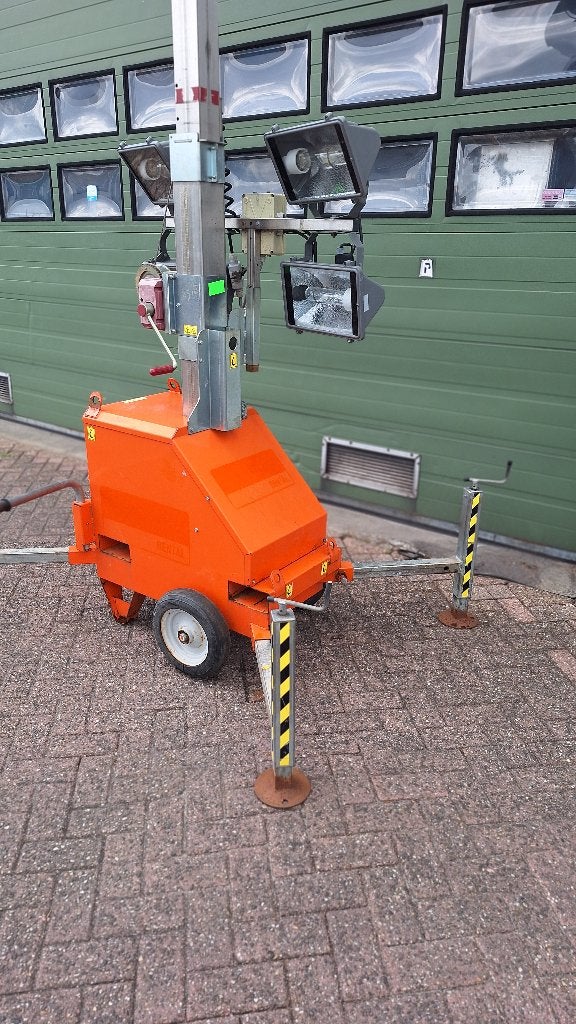 Mobiele Lichtmast 230V 4x400W HQI Towerlight, Linktower, Ophalen, Gebruikt, 200 tot 500 watt, Industriepark 2a 9351PA Leek
