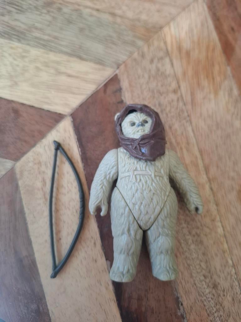 Vintage Star Wars Ewok lumat actiefiguur met boog, Ophalen of Verzenden, Gebruikt
