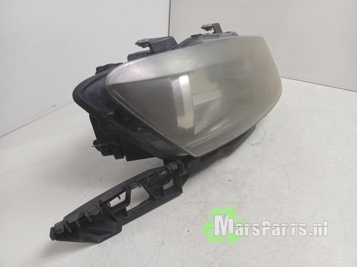 Koplamp rechts van een Volkswagen Polo, Gebruikt, -, Volkswagen, -