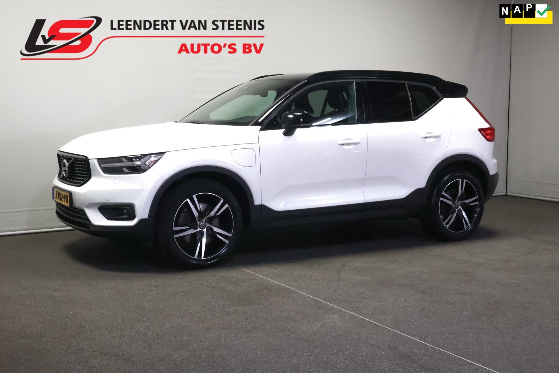 Volvo XC40 1.5 T5 Recharge R-Design, Euro 6, Wit, Origineel Nederlands, Bedrijf