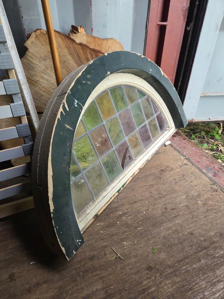 Halfrond toograam met glas-in-lood, Ophalen of Verzenden