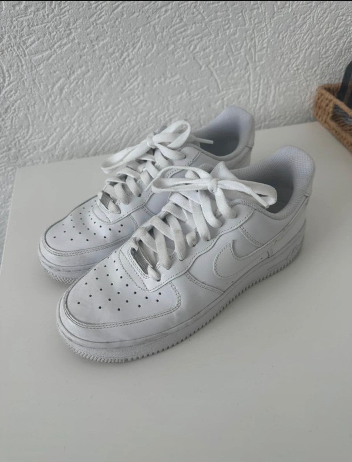 Nike airforce, Kleding | Dames, Wit, Ophalen of Verzenden, Sneakers of Gympen, Zo goed als nieuw