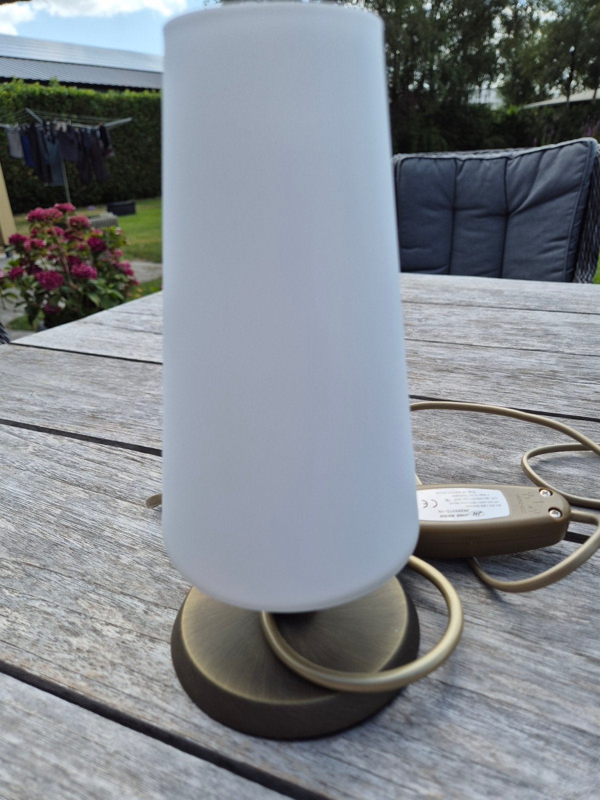 Tafellamp met matglazen kap en bronzen voet, Overige merken, Met schakelaar, E14 (klein), Wit