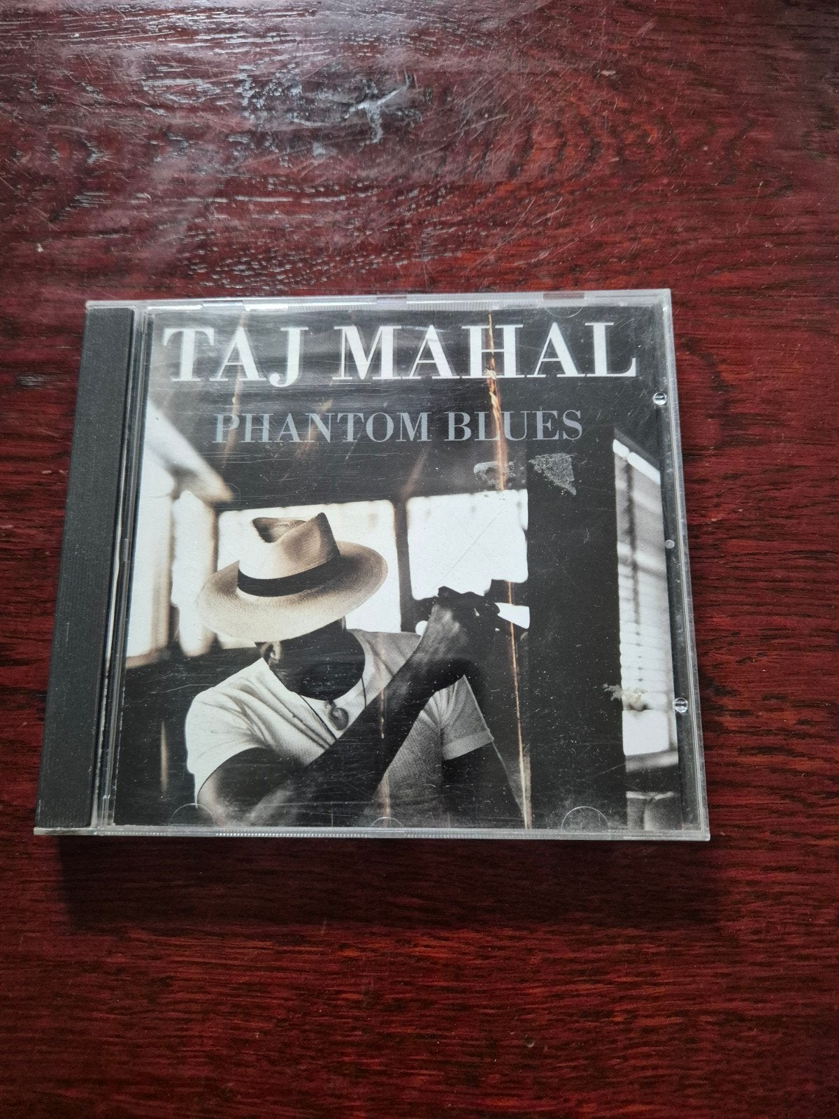 Taj Mahal - Phantom Blues (BM-650), Cd's en Dvd's, Ophalen of Verzenden, Gebruikt, Blues