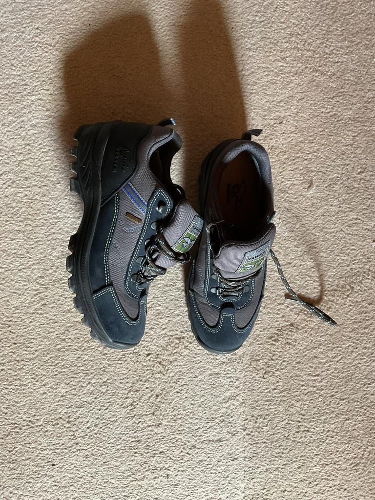 Mooie wandelschoenen, Ophalen of Verzenden, Zo goed als nieuw, Schoenen