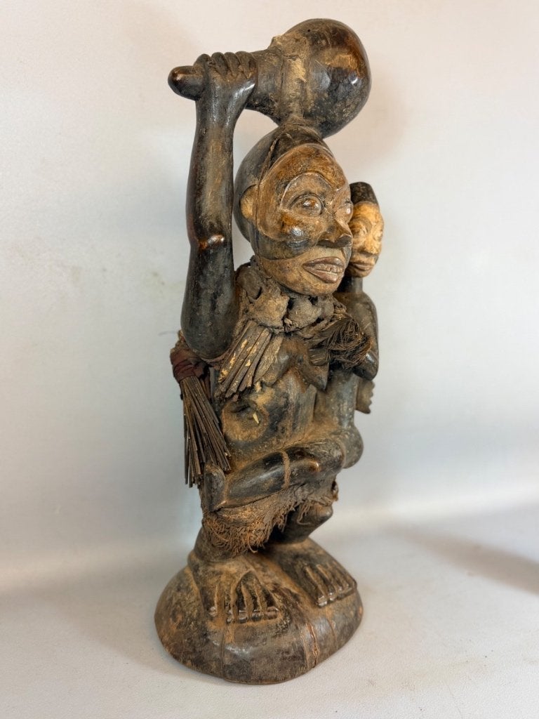 260817 Groot oud Afrikaans Bakongo beschermings sculpture, Ophalen of Verzenden