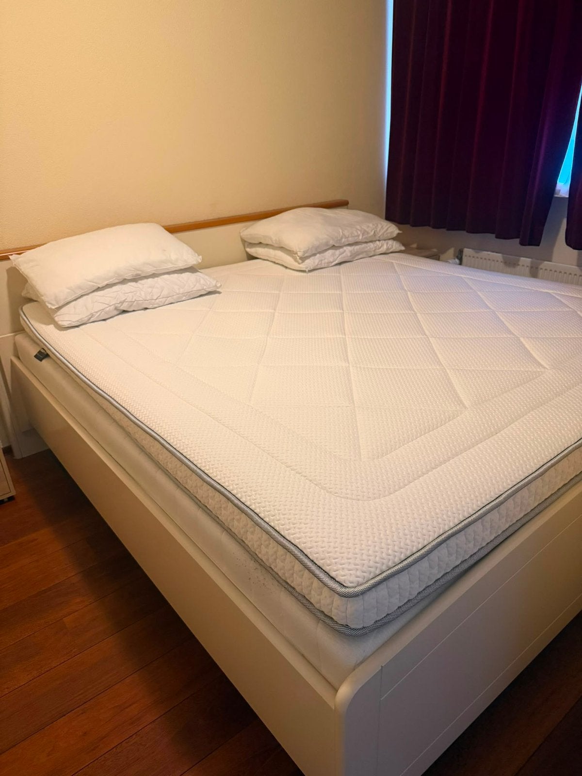 Mooi 2 pers bed uitstekende kwaliteit geen ikea, Ophalen, Zo goed als nieuw, Tweepersoons, 180 cm