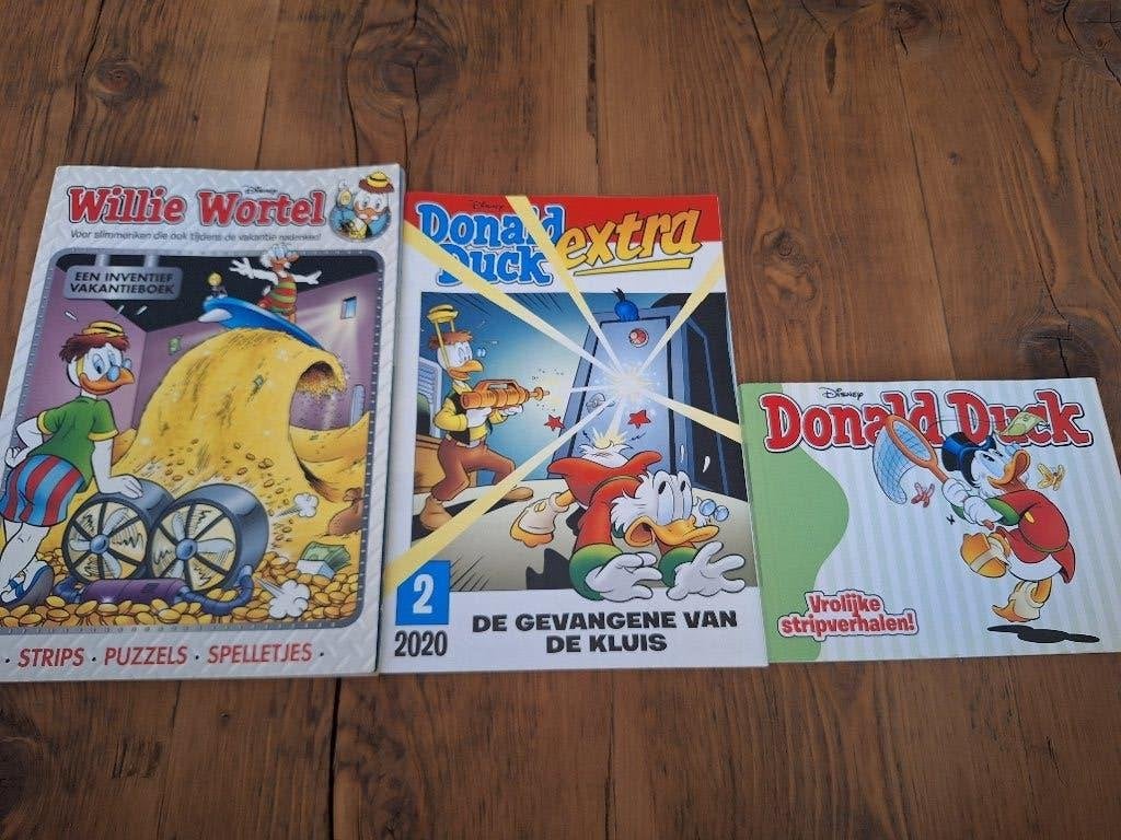 Donald Duck Bundel, Ophalen of Verzenden, Zo goed als nieuw, Donald Duck, Meerdere stripboeken