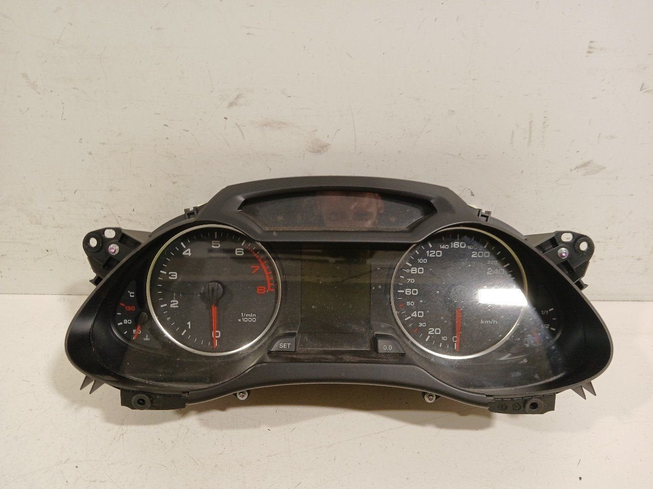 Cockpit Audi A4, Auto-onderdelen, Dashboard en Schakelaars, Onderdelen@venauto.nl, Van der Ven Autorecycling B.V., Gebruikt, Ettenseweg 76, 4706 PB Roosendaal, The Netherlands