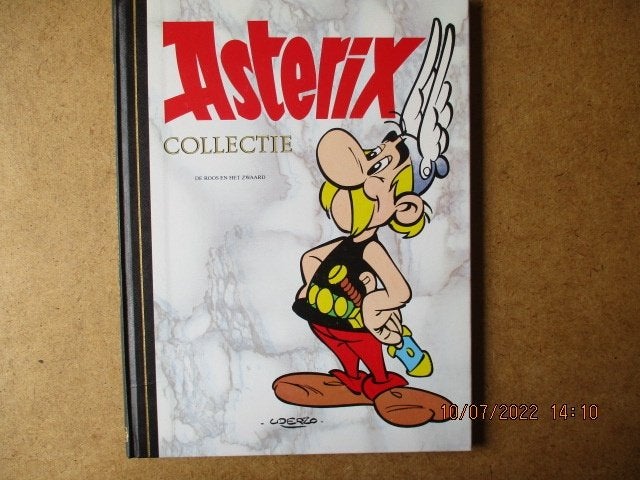 adv6786 asterix - de roos en het zwaard hc, Eén stripboek, Ophalen, Gelezen
