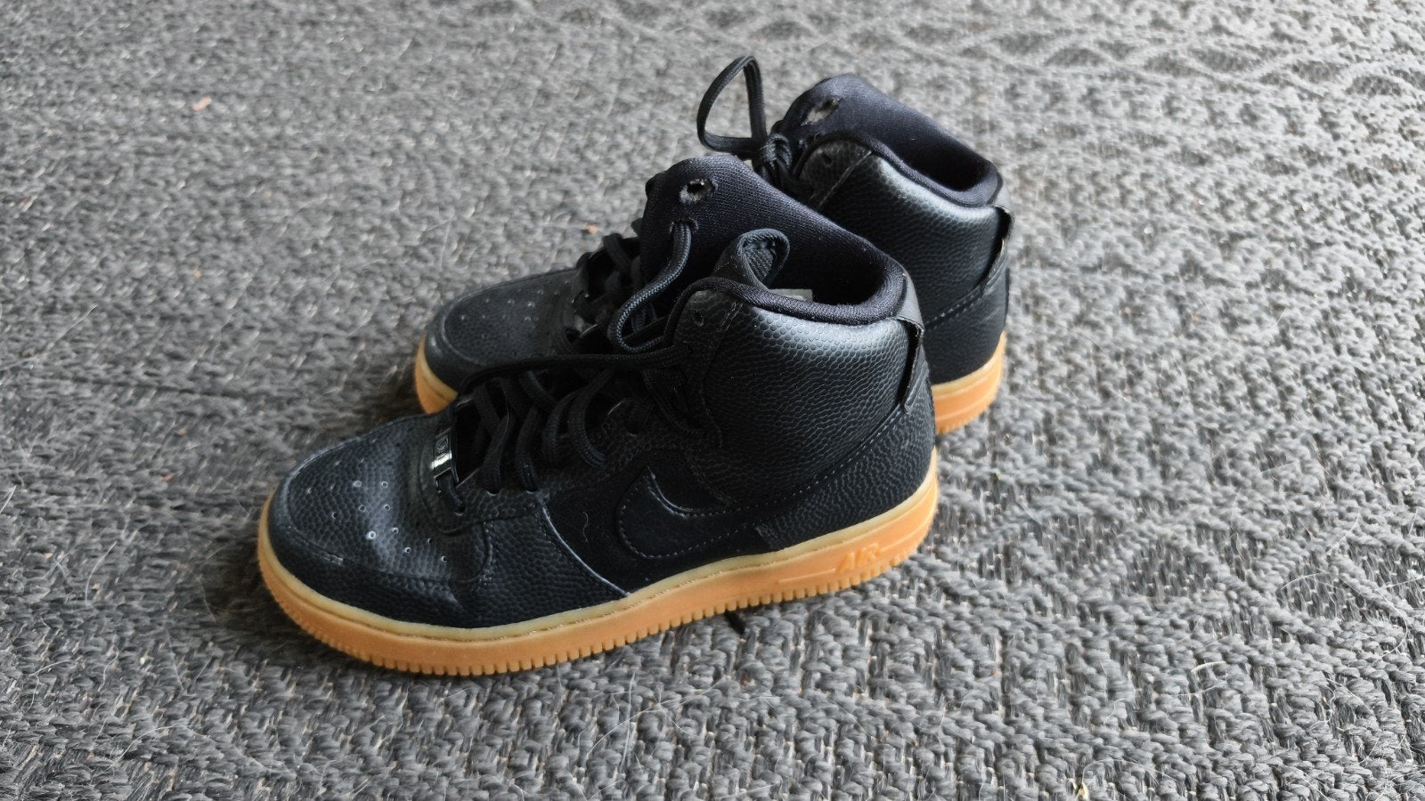 Nike Air Force 1 Mid sneakers - Zwart - Maat 36, Kinderen en Baby's, Ophalen, Zo goed als nieuw