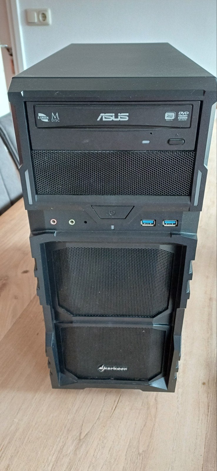 Gaming PC met ASUS videokaart en Sharkoon behuizing, Computers en Software, Gebruikt, Minder dan 4 GB, Met videokaart, Onbekend