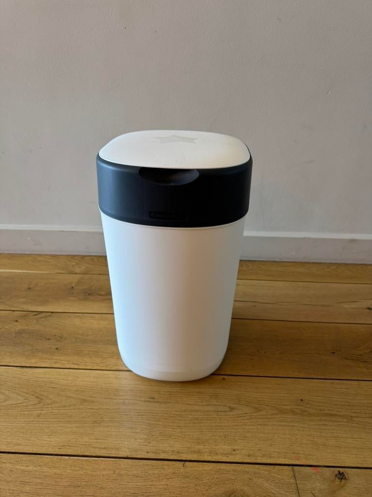 Tommee Tippee (twist & click) Diaper Bin, Kinderen en Baby's, Badjes en Verzorging, Ophalen, Zo goed als nieuw, Overige typen