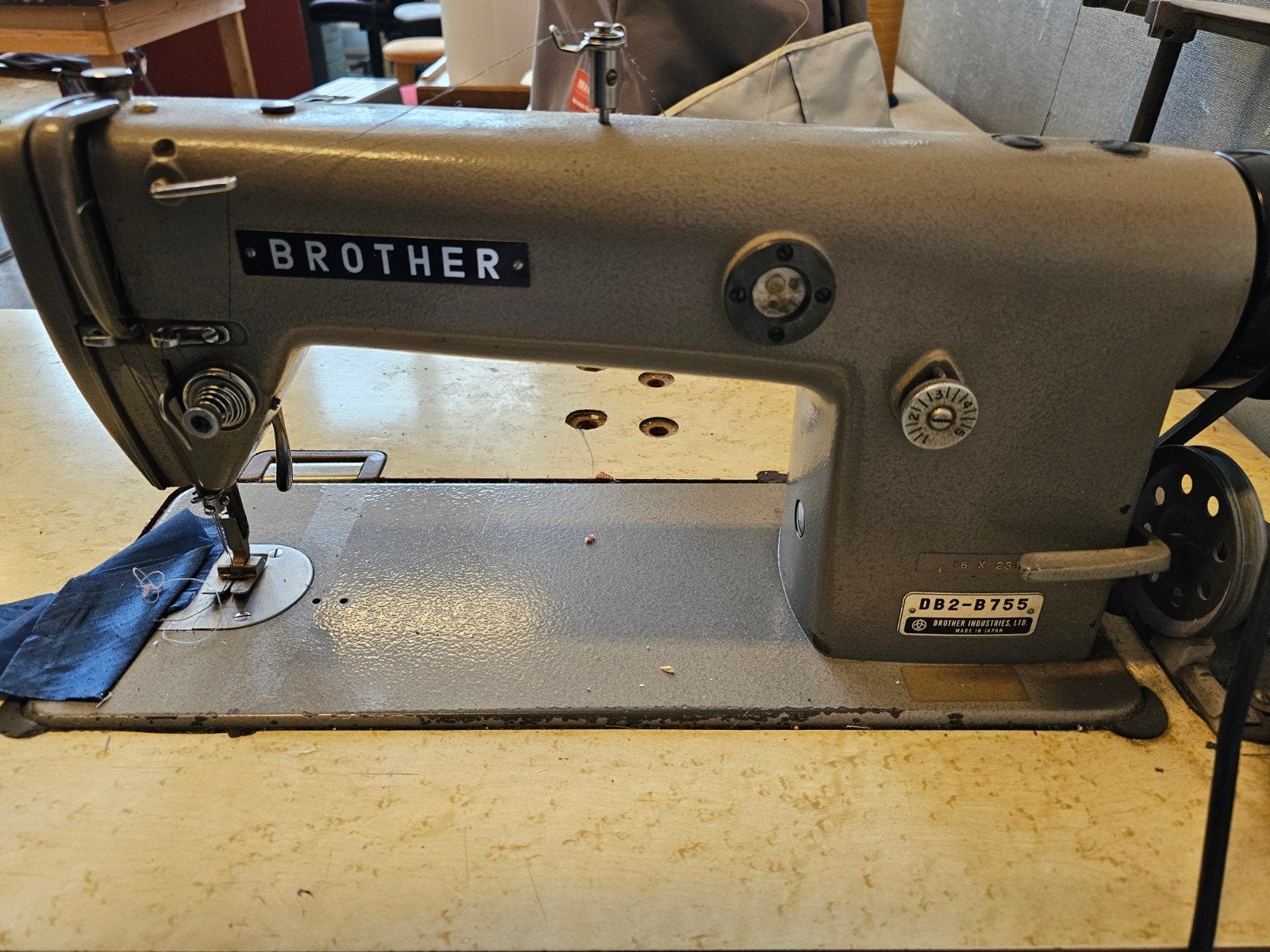 industriële rechtstikker, Hobby en Vrije tijd, Ophalen, Naaimachine, Brother, Industrieel