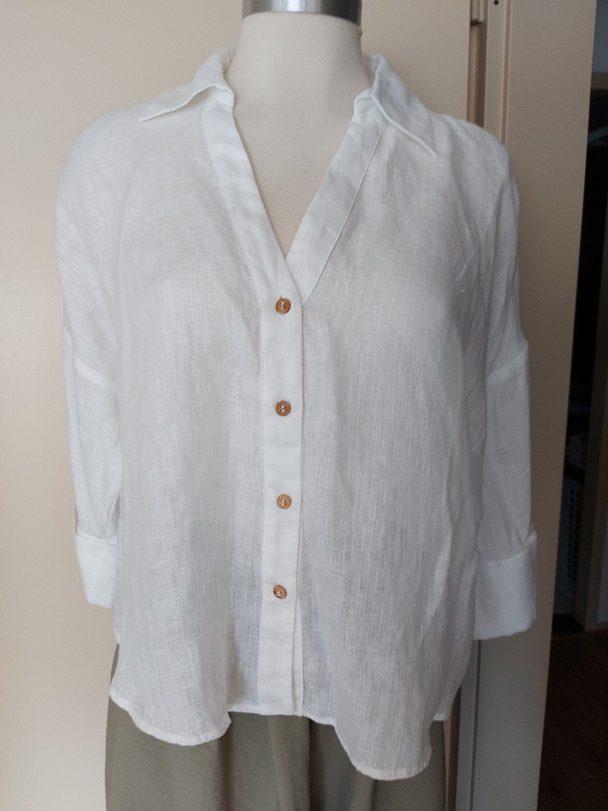 Witte linnen blouse van Zara, maat M, Maat 38/40 (M), Ophalen of Verzenden, Zo goed als nieuw, Wit