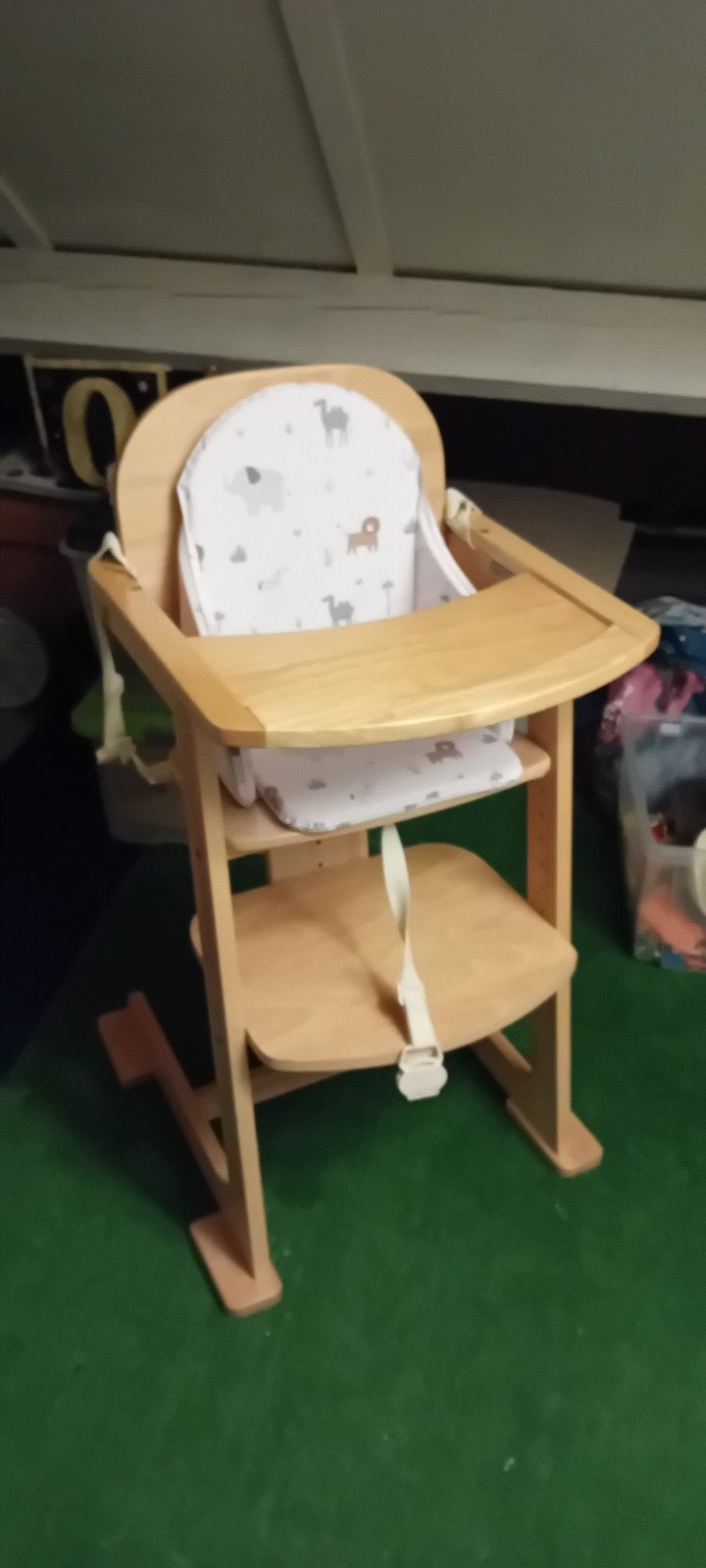 Houten meegroeistoel met kussen en gordel, Ophalen, Gebruikt, Meegroeistoel, Gordel(s)