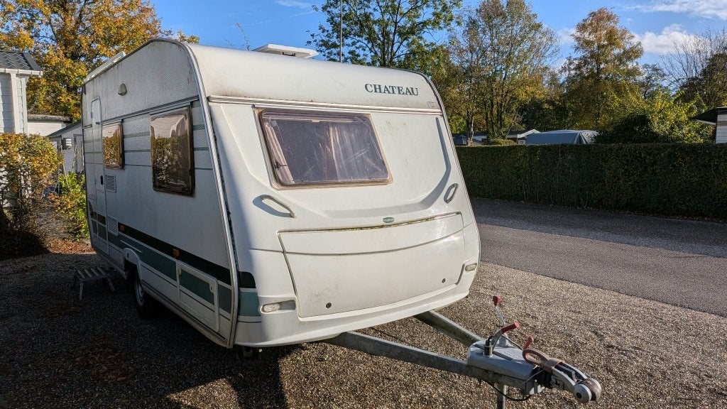 Nette Chateau Caratt 430 uit 2007 met voortent, Caravans en Kamperen, Chateau, Rondzit, 750 - 1000 kg, Particulier