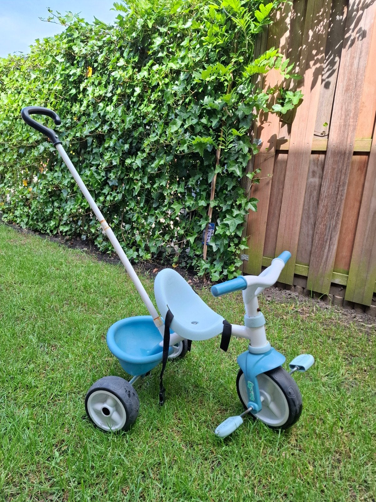 Driewieler Smoby met duwstang, Ophalen, Gebruikt, Duwstang