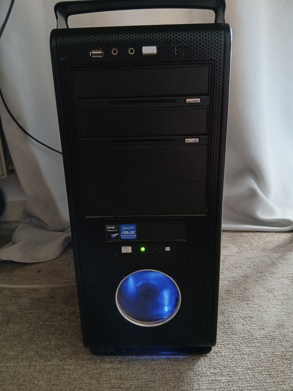 Desktop PC, Ophalen, 240 GB SSD, Gebruikt, Minder dan 4 GB