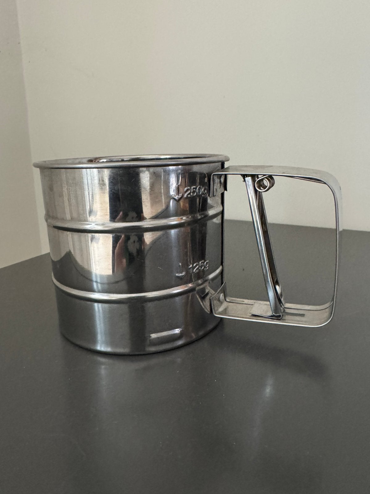 Handheld Flour Sieve Fine Mesh Flour..., Ophalen of Verzenden, Zo goed als nieuw