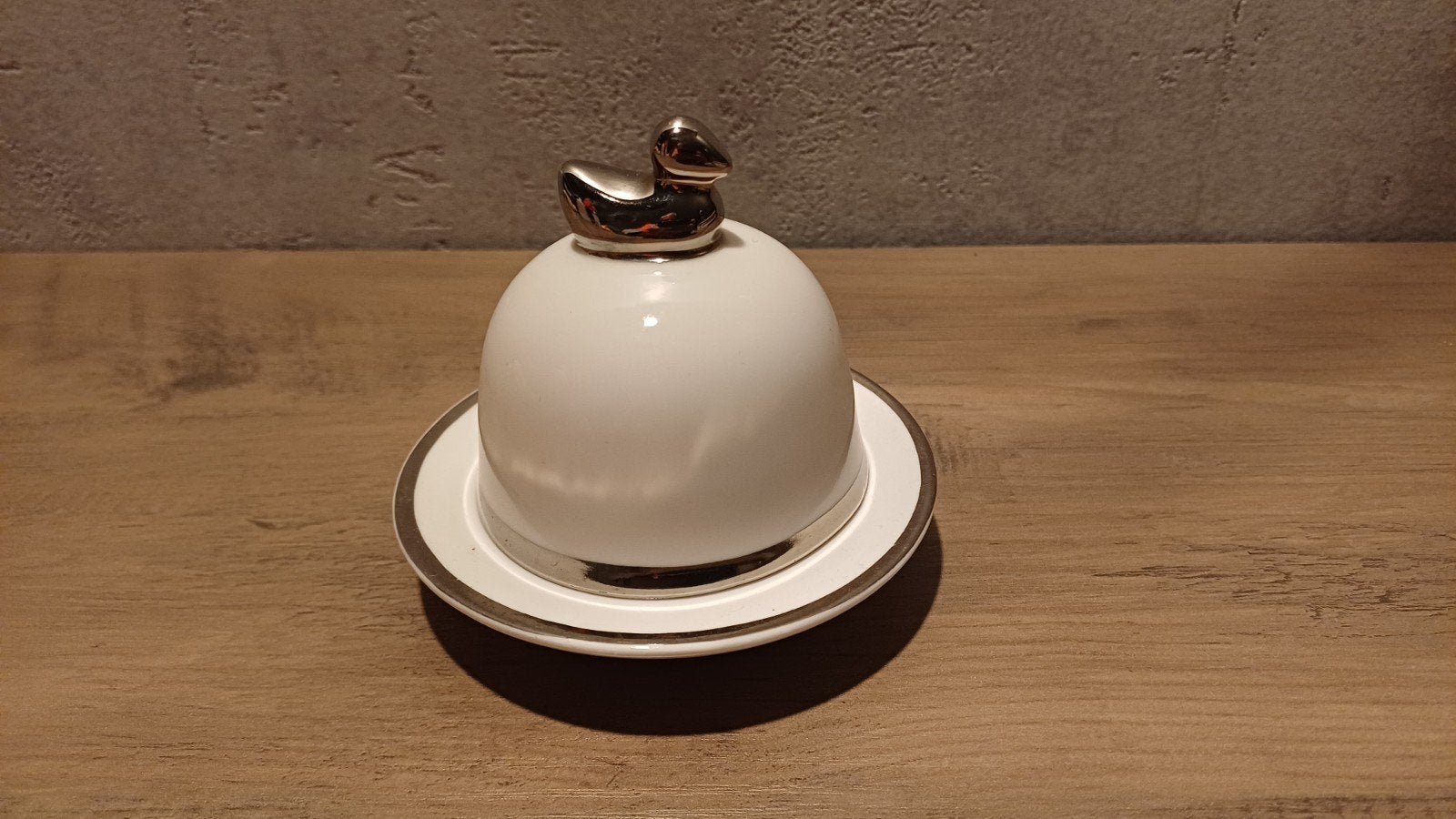 Puntgaaf Maison Blanche France botervloot met eendje, Ophalen of Verzenden