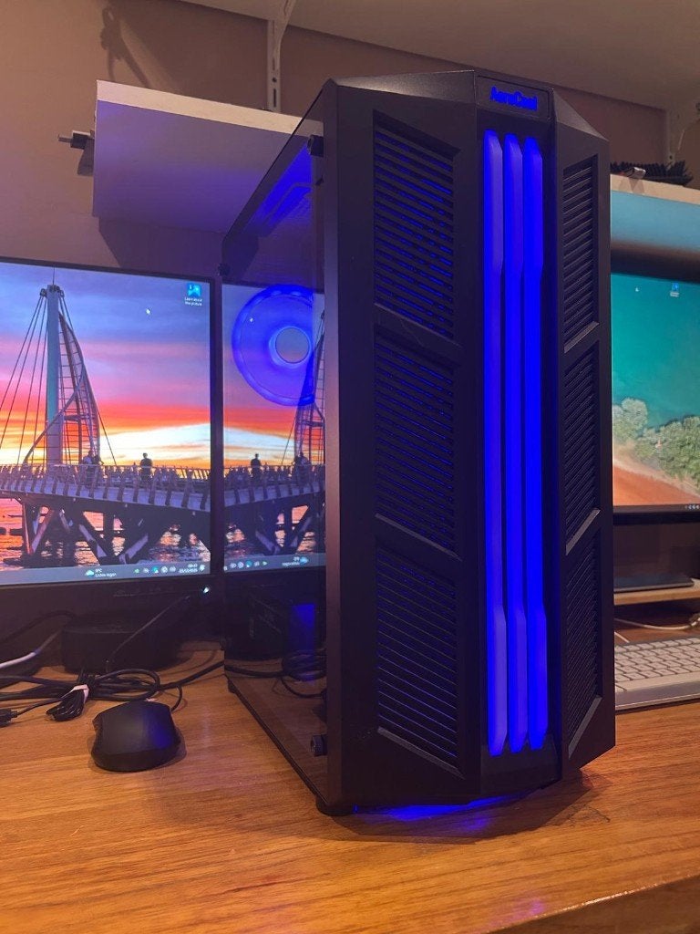 Gamer | Ryzen 7 3700X | RTX 2070 | 16GB Ram | 512 GB Nvme, Ophalen, Custom Build, 512 GB, Zo goed als nieuw