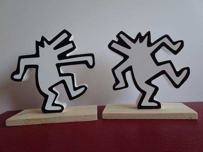 Keith Haring Dancing Dogs boekensteunen / decoratief object, Hout, Nieuw, Ophalen of Verzenden, Modern