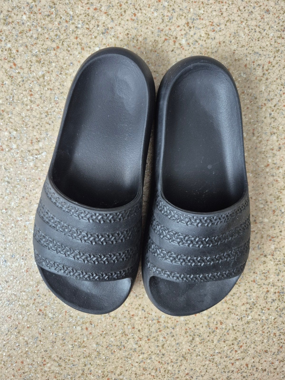 Adidas Adilette Slippers Zwart - Maat 35, Slippers, Adidas, Zwart, Ophalen of Verzenden