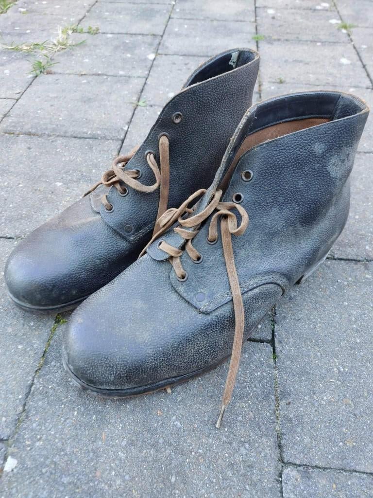 Duitse WO2 Schnürschuhe combat low boots, Verzamelen, Ophalen of Verzenden, Landmacht, Duitsland, Kleding of Schoenen