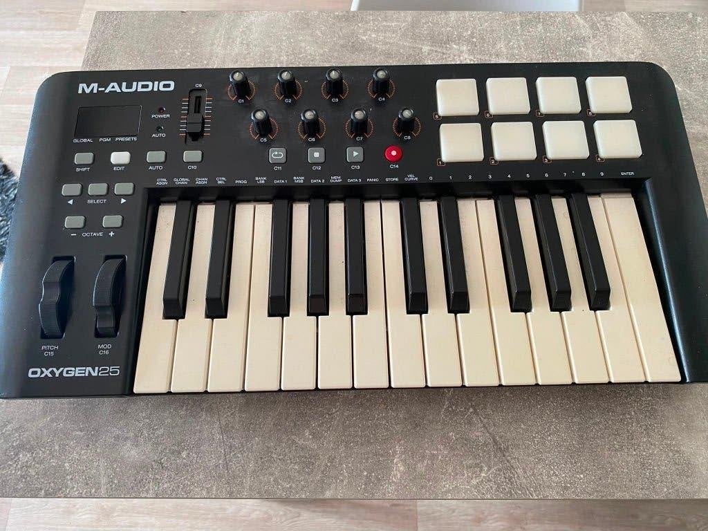 m audio 25, Ophalen of Verzenden, Zo goed als nieuw, Overige aantallen, Overige merken