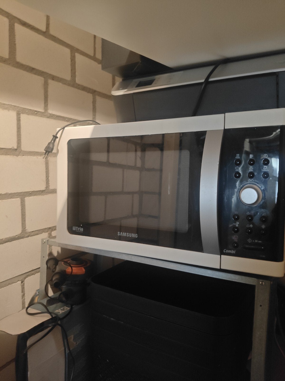 Vrijstaande Samsung Combi Magnetron CE1000, Witgoed en Apparatuur, Magnetrons, Zo goed als nieuw, Vrijstaand, Combimagnetron, 45 tot 60 cm