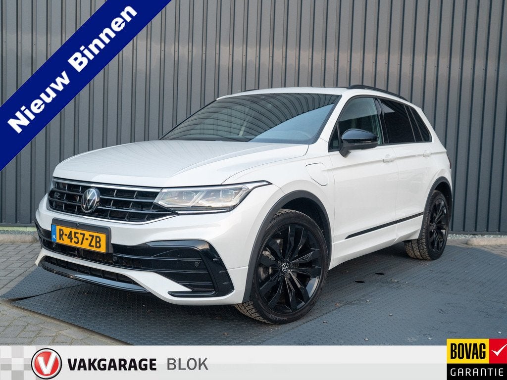 Volkswagen Tiguan 1.4 TSI eHybrid R-Line Business+ | 360 Cam, Auto's, Volkswagen, Euro 6, 4 cilinders, Leder en Stof, Grijs