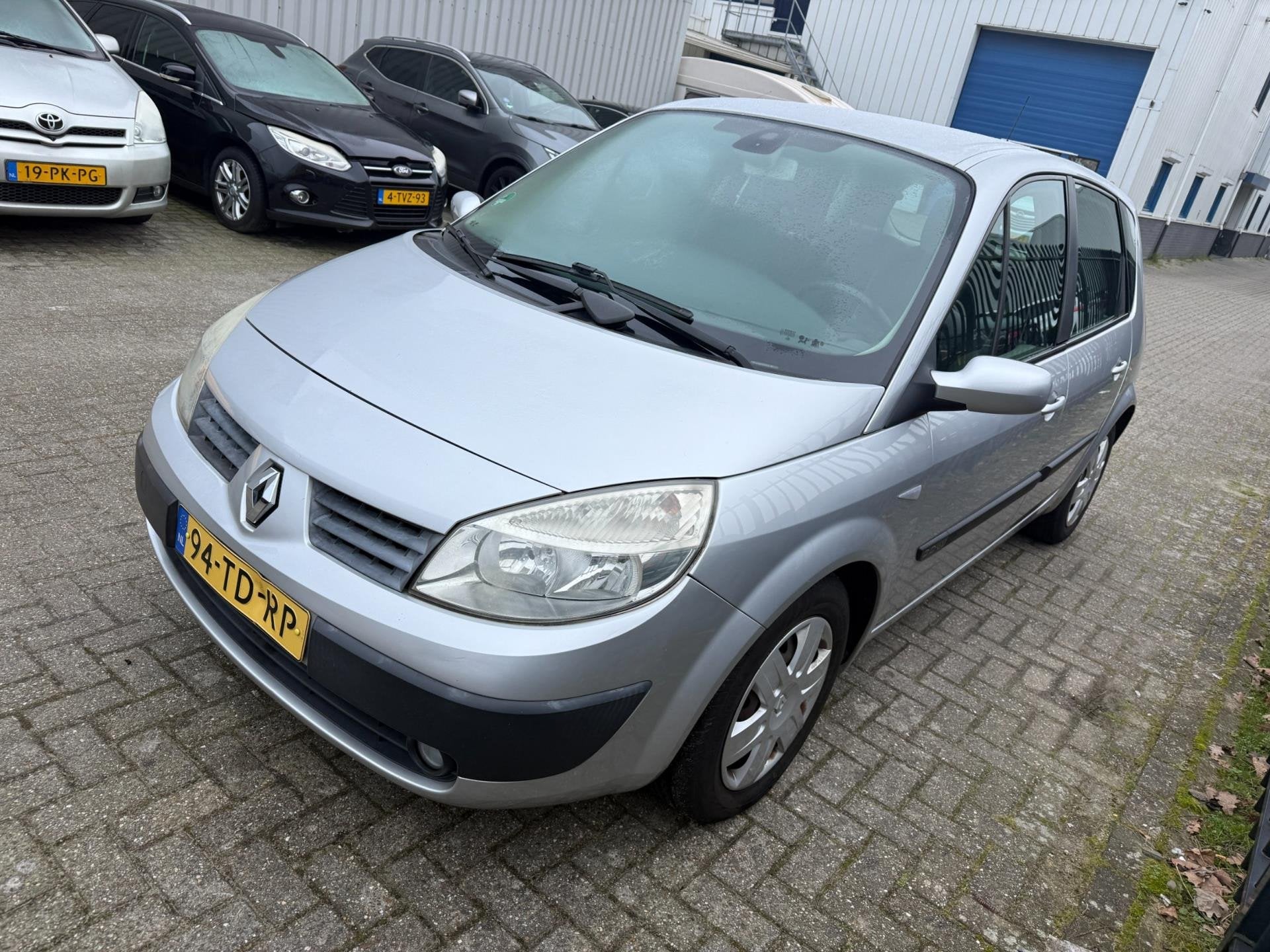 Renault Scénic 2.0-16V Dynamique Comfort APK TOT 04 05 2027, Auto's, 1998 cc, 135 pk, 4 cilinders, Metallic lak