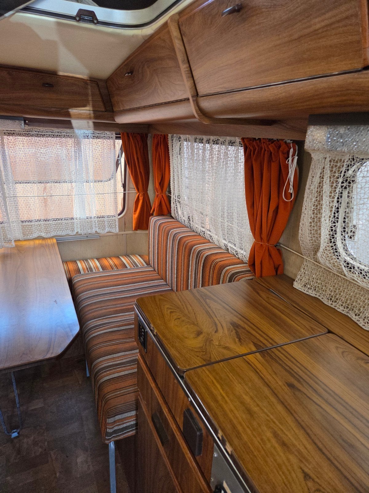 kussen  gordijnen .alles in retro kleuren., Caravans en Kamperen, Ophalen of Verzenden, Gebruikt