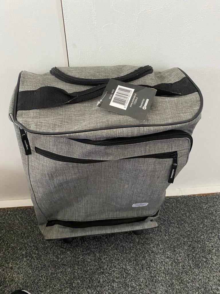 Grijze trolley met wieltjes, Ophalen, 40 tot 60 cm, Gebruikt, 20 tot 30 cm