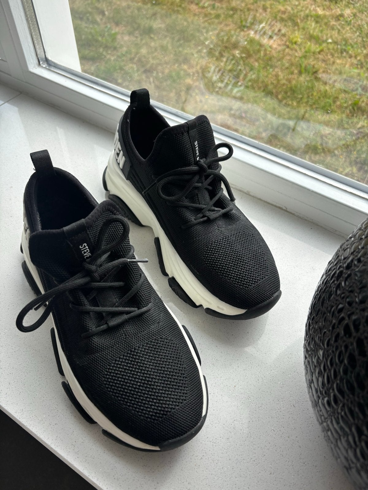 Steve Madden sneakers maat 38 ZGAN, Kleding | Dames, Schoenen, Verzenden, Zo goed als nieuw, Zwart, Sneakers of Gympen
