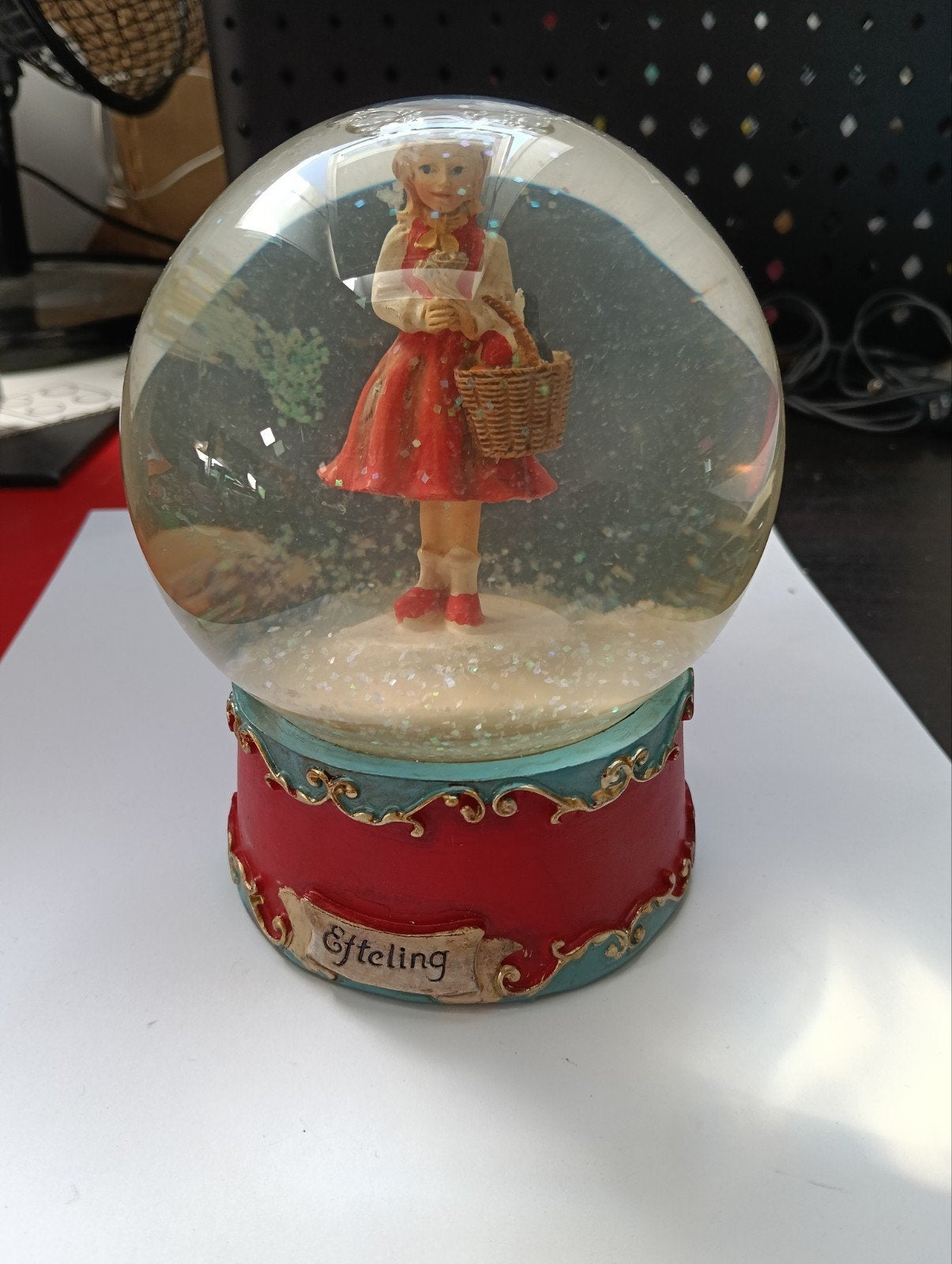 efteling snowglobe roodkapje, Verzamelen, Ophalen of Verzenden, Gebruikt, Overige typen