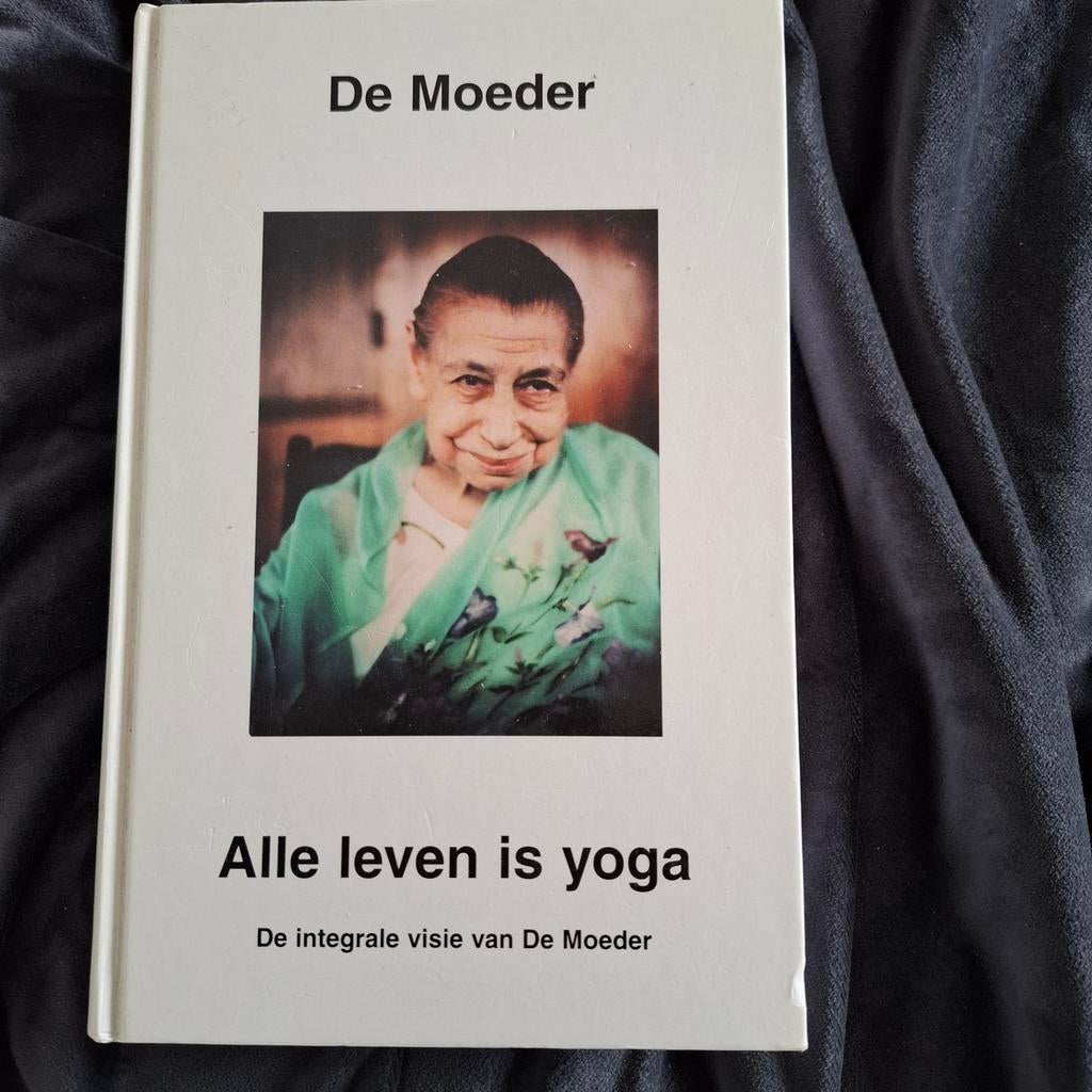 Moeder - Alle leven is yoga, Boeken, Ophalen of Verzenden, Zo goed als nieuw, Moeder